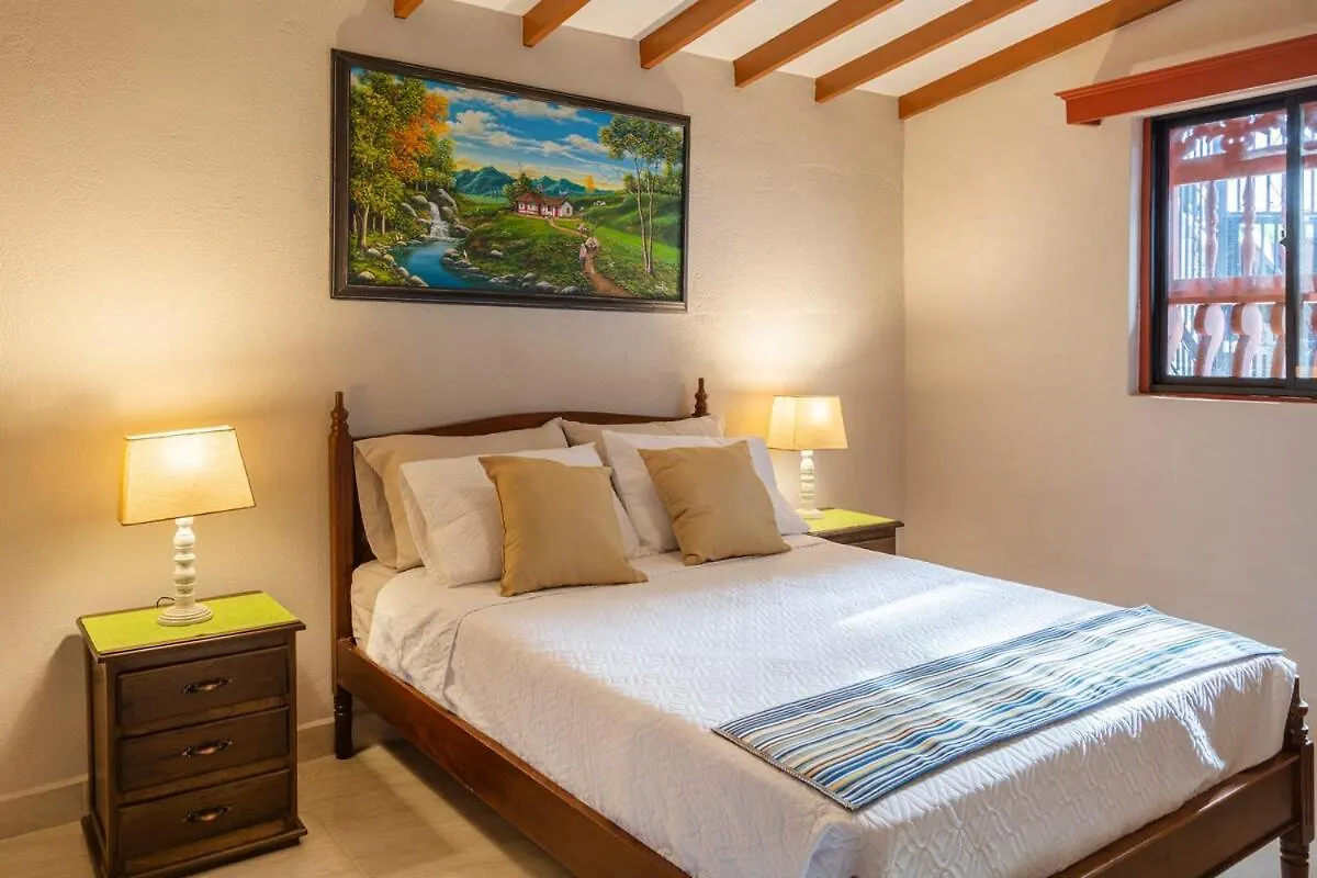 Casita Roja Envigado, Colombian Culture Experience Villa Envigado