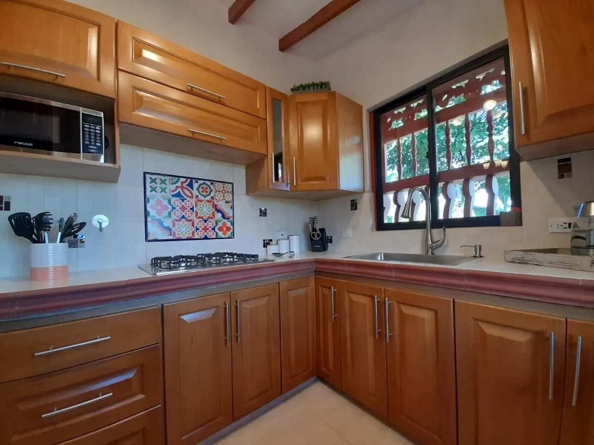 Casita Roja Envigado, Colombian Culture Experience Villa Colombia
