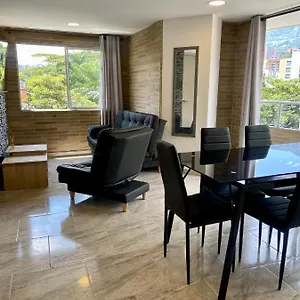 Con Excelente Ubicacion En Apartment
